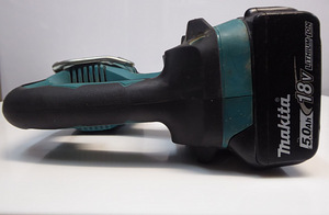 Akutiigersaag Makita DJR360Z + 2 akut 3,0 ah (10 foto / 10)