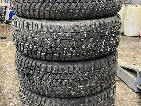 M: 205/60/16 шипованные шины michelin x-ice north 3