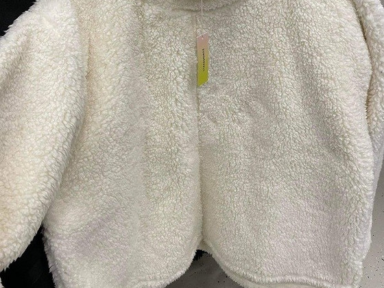 HUBANE KÕRGE KARVAGA ÖKOFLIISIST PULLOVER
