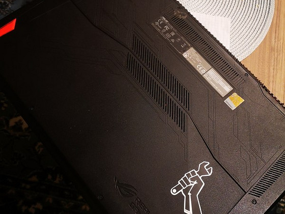 17,3-ДЮЙМОВЫЙ ИГРОВОЙ НОУТБУК ASUS ROG STRIX GL702VM
