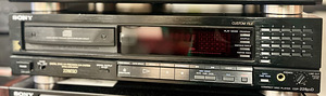 CD-проигрыватель Sony CDP-228ESD (1 фото из 3)