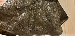 Must pidulik kleit (5 foto / 5)