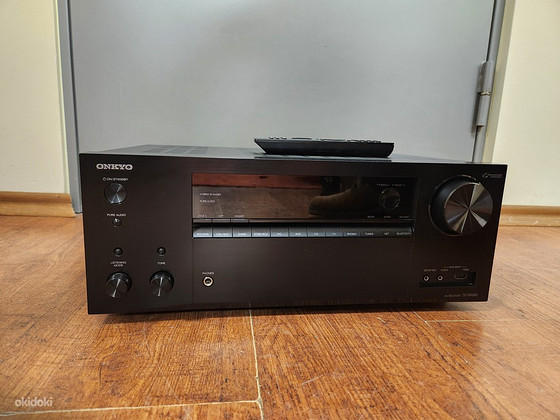 Onkyo TX-NR686 7.2 Channel THX Network A/V Receiver
