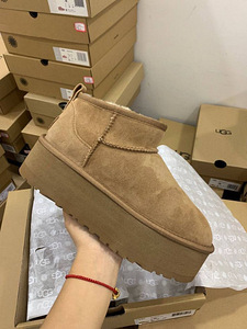 UGG saapad (2 foto / 2)