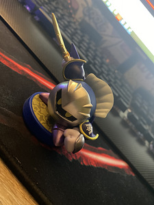 Продаю фигурку kirbi оригинал от Nintendo Switch (1 фото из 4)