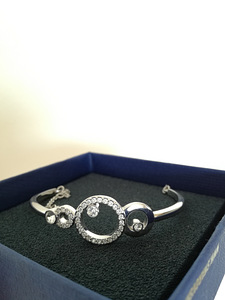 Swarovski Käevõru ja pulmakaunistused (1 foto / 4)