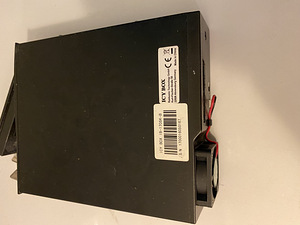 Adapter ICY Box IB-170SK-B 3,5" HDD SATA (1 foto / 2)