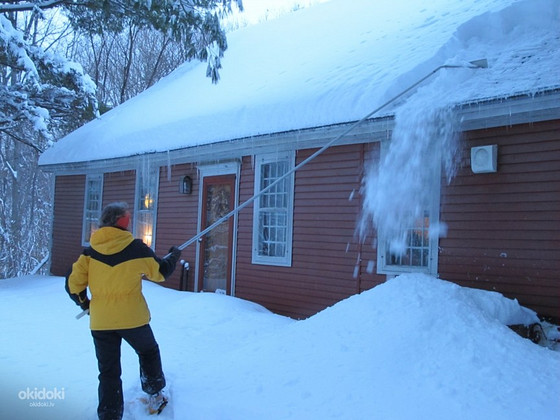 Уборка снега с крыш