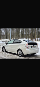 Продам Toyata prius (4 фото из 14)