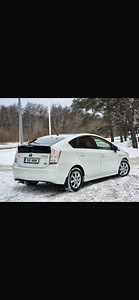 Продам Toyata prius (6 фото из 14)