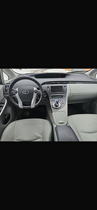 Продам Toyata prius (10 фото из 14)
