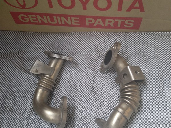 Toyota Land Cruiser 200 26100-26010 25611-51020 25612-51020