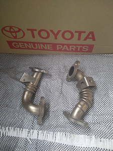Toyota Land Cruiser 200 26100-26010 25611-51020 25612-51020 (1 foto / 8)
