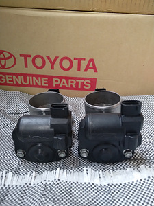 Toyota Land Cruiser 200 26100-26010 25611-51020 25612-51020 (7 foto / 8)