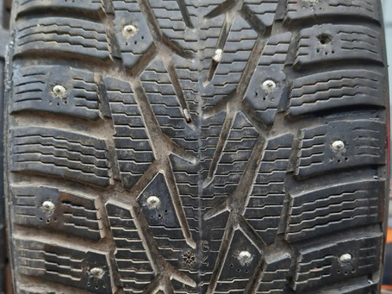 R18 Nokian 225/40/18 - 7mm - 99% naelad - üksik 1tk