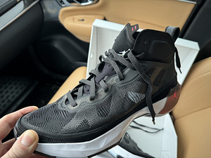 Air Jordan XXXVII nr 44.5 (3 foto / 5)