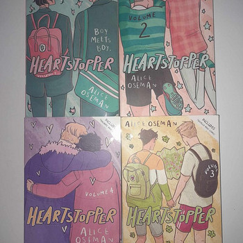 Heartstopper, серия книг для молодежи, первые 4 части
