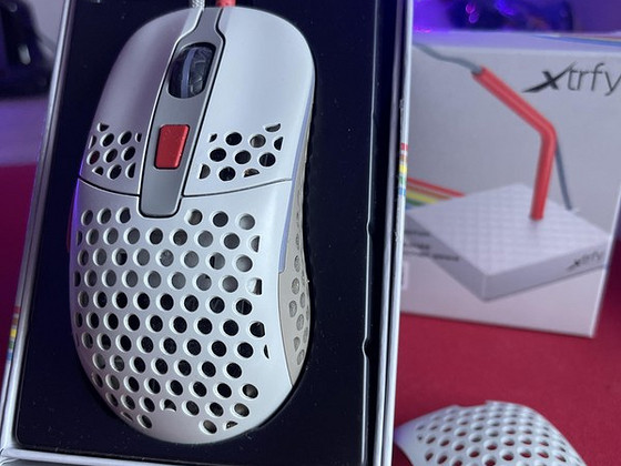 Игровая Мышь Xtrfy M42 RGB Corded retro + Mouse Bungee B4