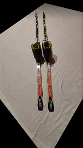 Laste murdmaasuusad (150cm) + suusasaapad (38) (3 foto / 3)