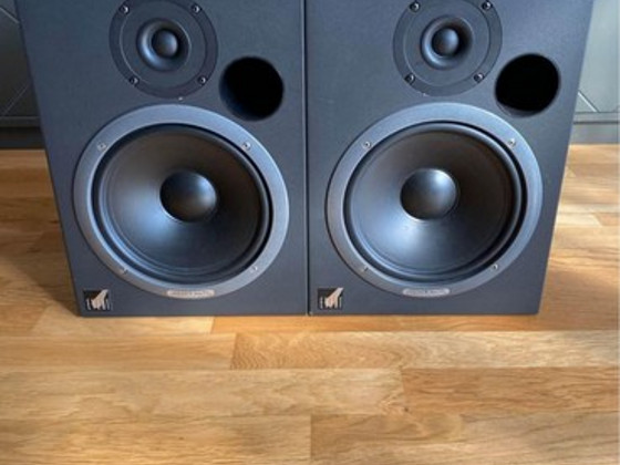 Studio monitors Event 20/20 bas V2