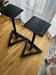 Подставки для мониторов (2 фото из 3)