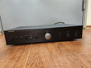 Rotel RA-930AX Stereo Integrated Amplifier. (1 foto / 3)