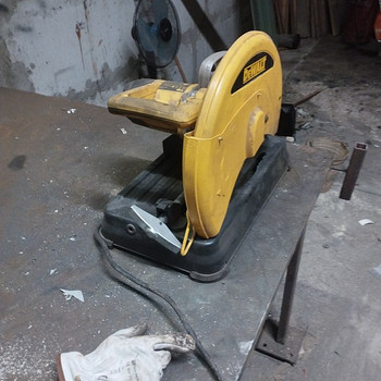 DEWALT