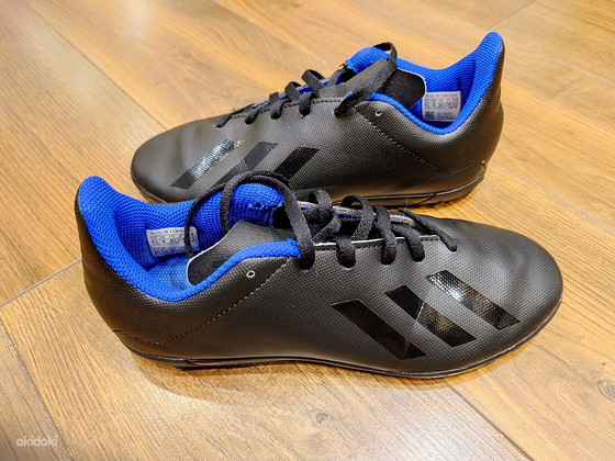 Футбольные бутсы Adidas