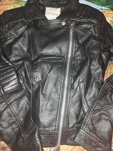 Одежда (2 фото из 2)