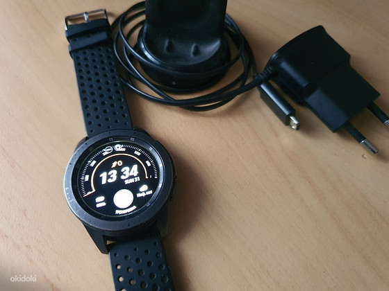 Смарт-часы Samsung Galaxy Watch 42 мм (SM-R815F)