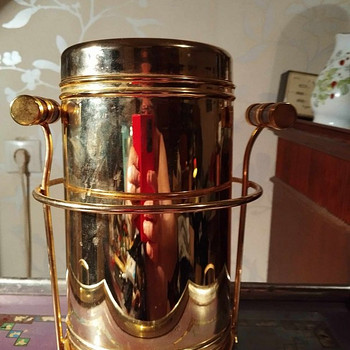 Итальянский холодильник с позолотой (34 карата), внутри фарф