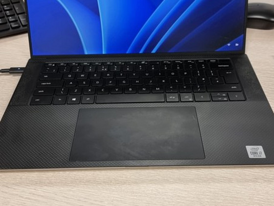 Компьютер бизнес-класса Dell XPS 15 9500