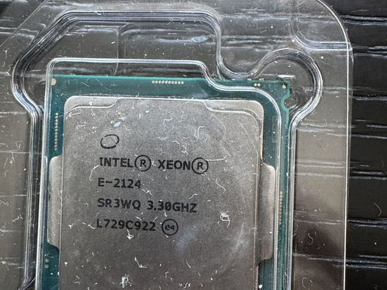 Процессор Intel Xeon E-2124 3,30 ГГц 4 ядра 8 м кэш-памяти S