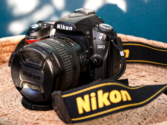 Nikon d90 + Nikkor 18-77mm f/ 3.5-4.5 AF-S