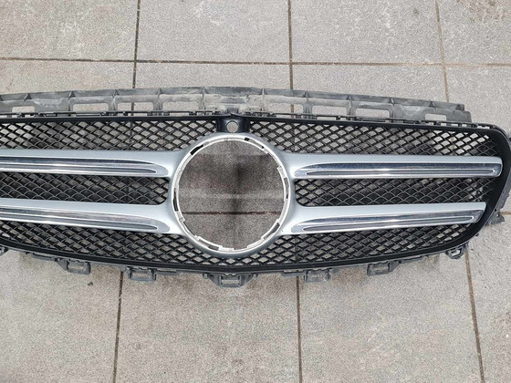Решётка радиатора Mercedes-Benz W213