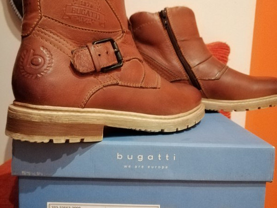 Зимние ботильоны Bugatti