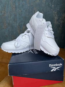 Кроссовки Reebok (1 фото из 3)