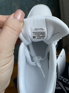 Кроссовки Reebok (2 фото из 3)