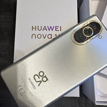 HUAWEI Nova 10