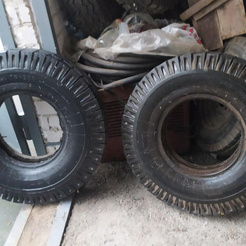 Шини 8.25-15 до навантажувача або причепа довгоміра