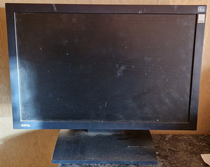 Monitor BenQ FP202W 20" (2 foto / 3)