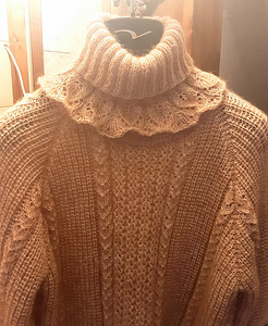 Soe pullover (1 foto / 2)