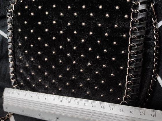 Müüa uus elegantne clutch käekott. Must värv..