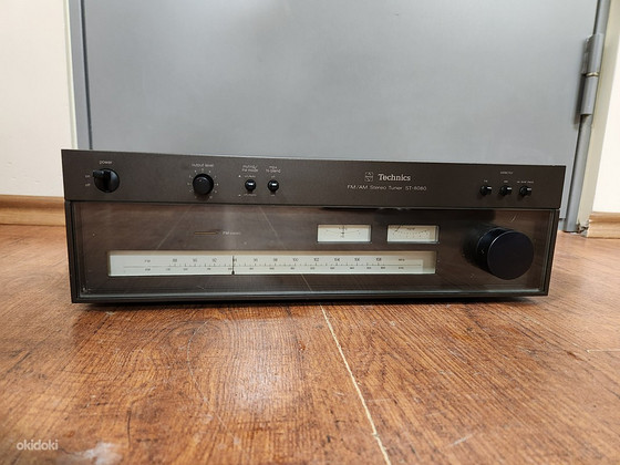 Technics ST-8080 AM/FM Stereo Tuner