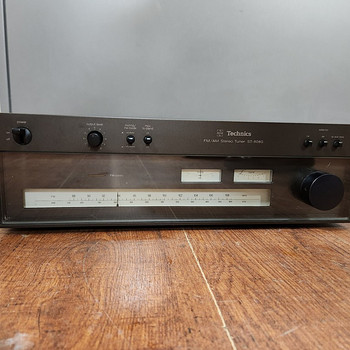 Technics ST-8080 AM/FM Stereo Tuner