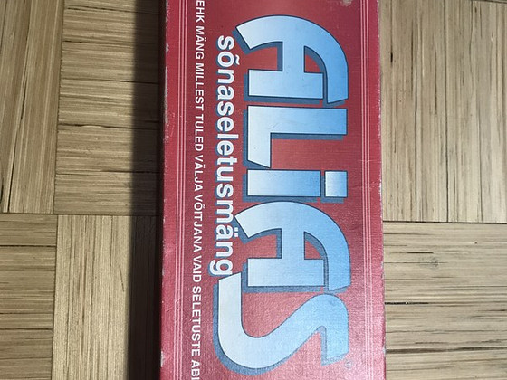 Eestikeelne aliasmäng
