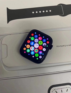 Apple Watch Series 8 45 мм черно-белые (реплика) (1 фото из 6)