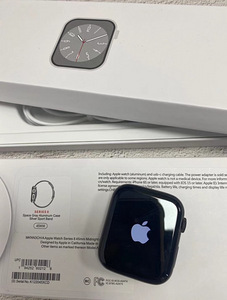 Apple Watch Series 8 45 мм черно-белые (реплика) (3 фото из 6)
