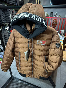 Armani (3 фото из 4)