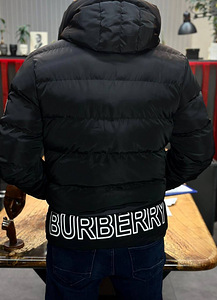 Burberry (5 foto / 7)